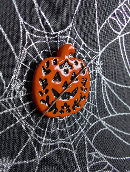 Halloween Pumpkin Needle Minder